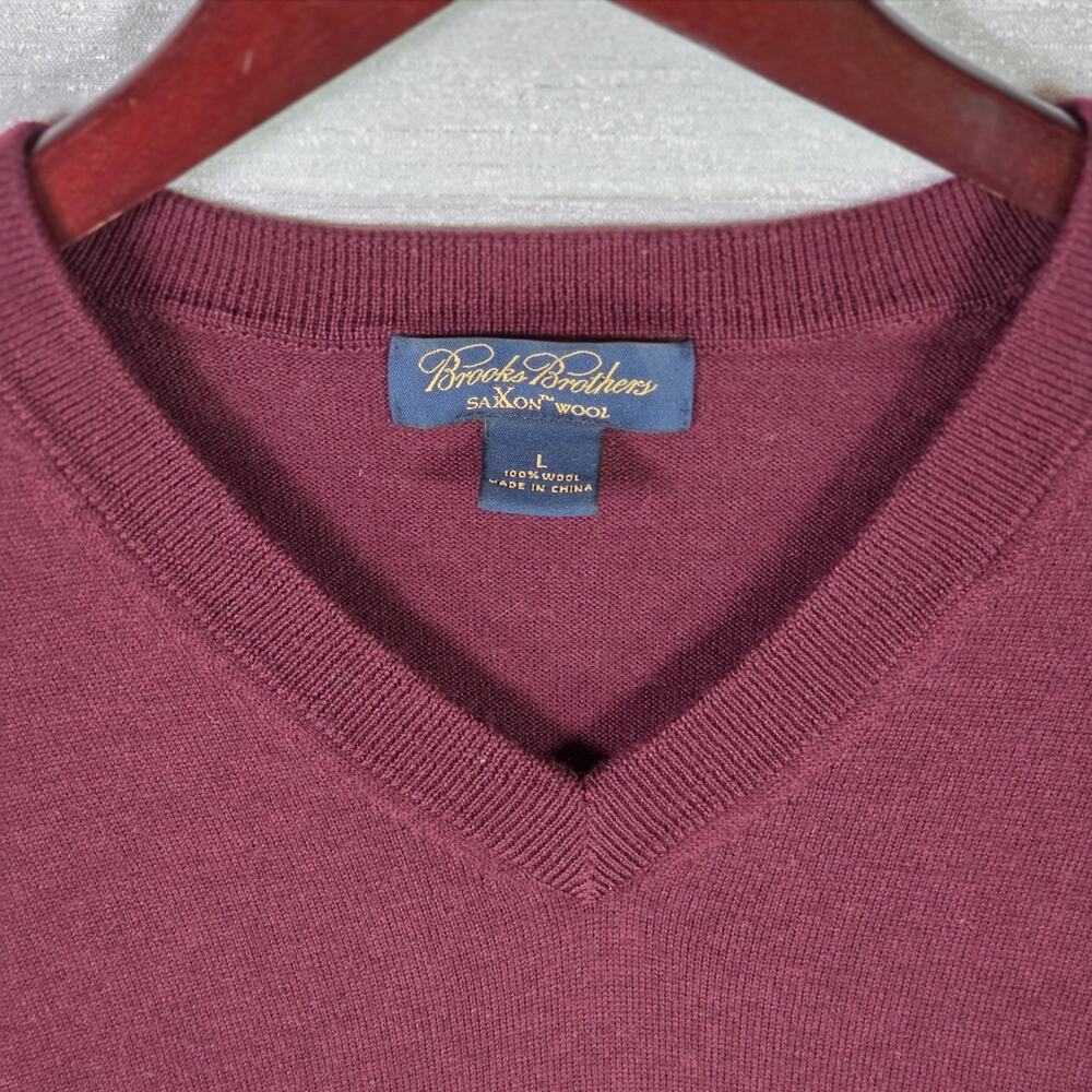 Brooks Brothers Saxxon Wool Men's V-Neck Sweater 100% Wool Long Sleeve Large - Picture 4 of 7